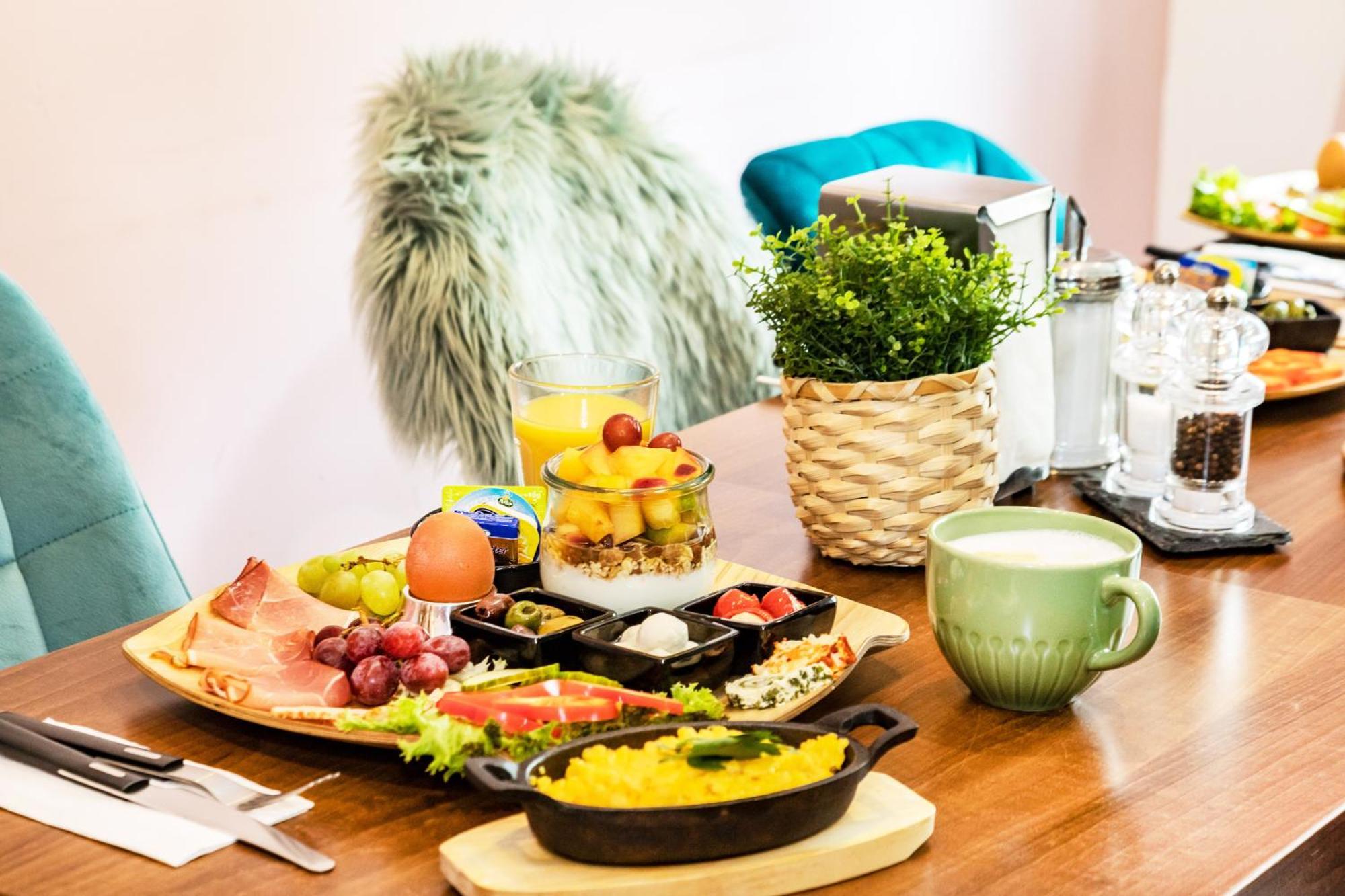 Hotel Fuerst Garden Dortmund Bagian luar foto