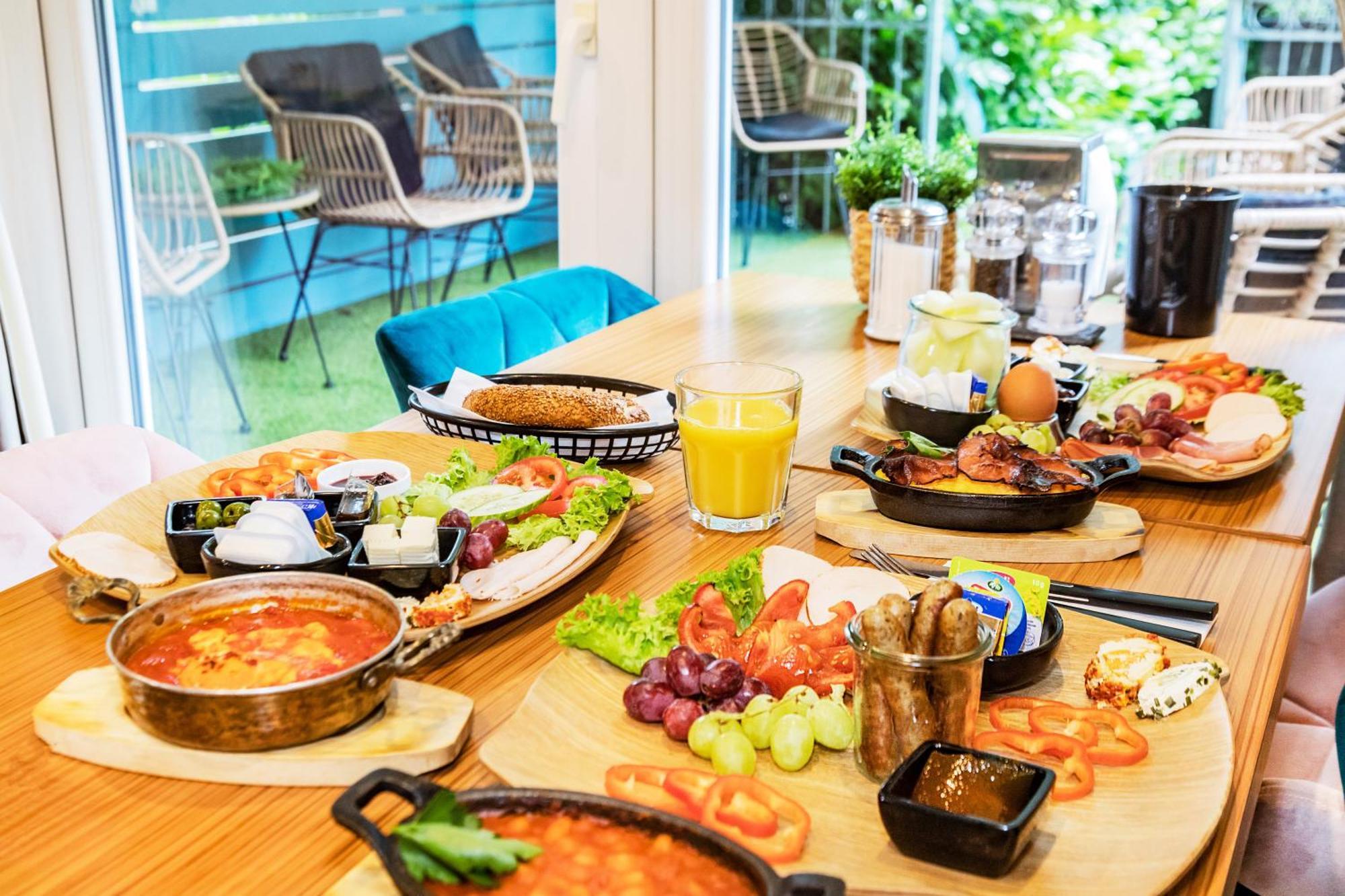 Hotel Fuerst Garden Dortmund Bagian luar foto