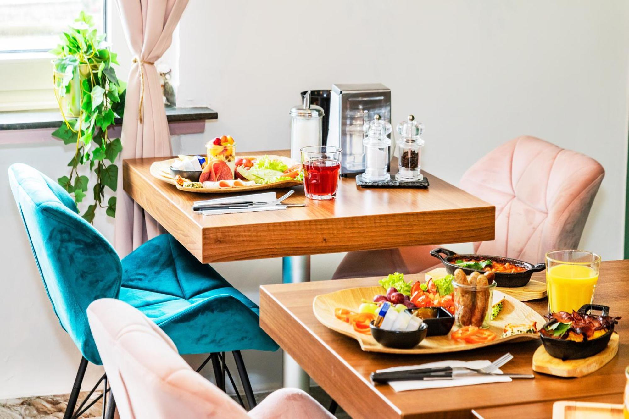 Hotel Fuerst Garden Dortmund Bagian luar foto