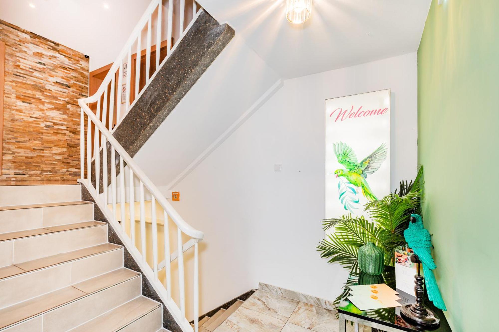 Hotel Fuerst Garden Dortmund Bagian luar foto