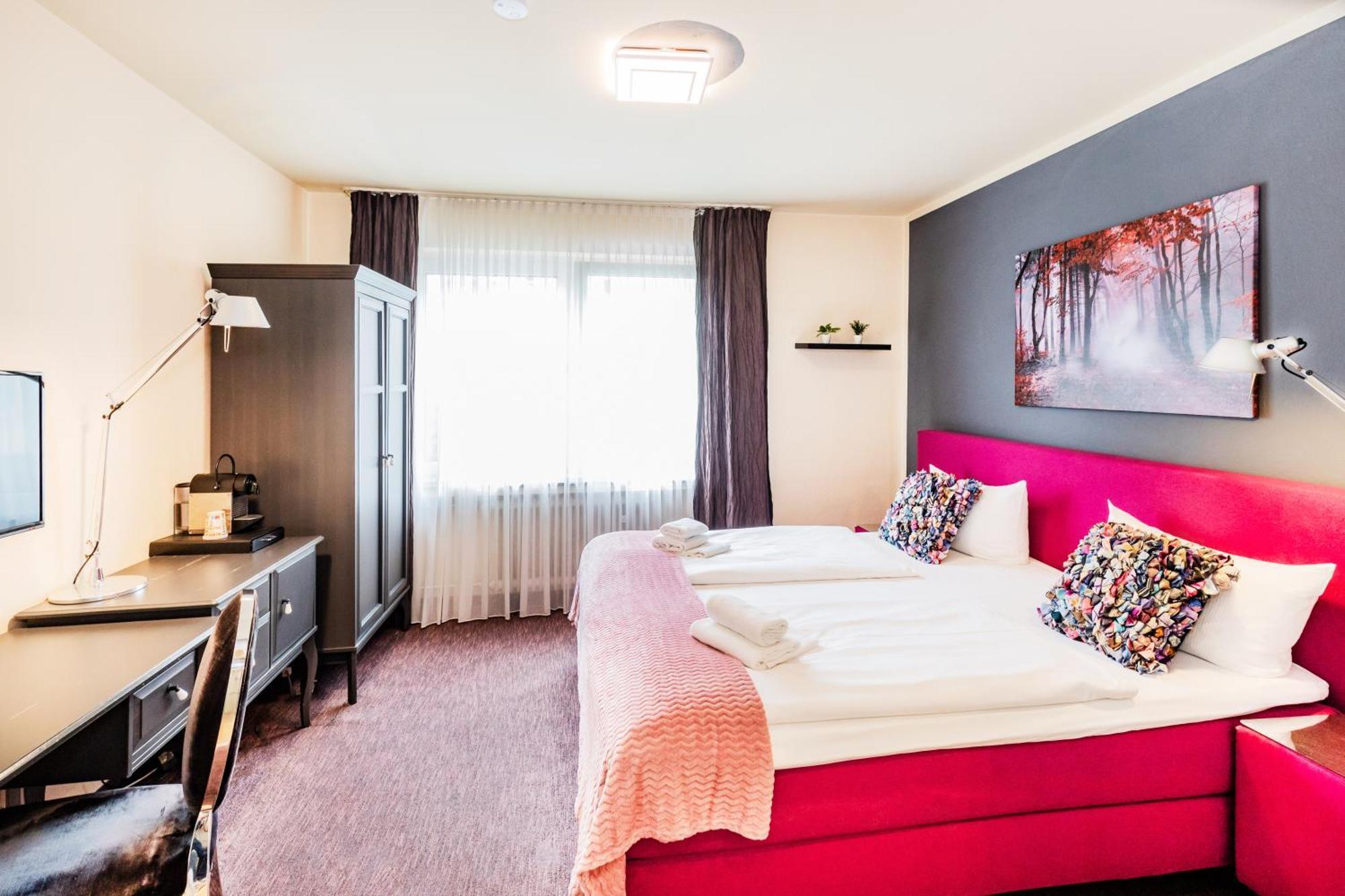 Hotel Fuerst Garden Dortmund Bagian luar foto