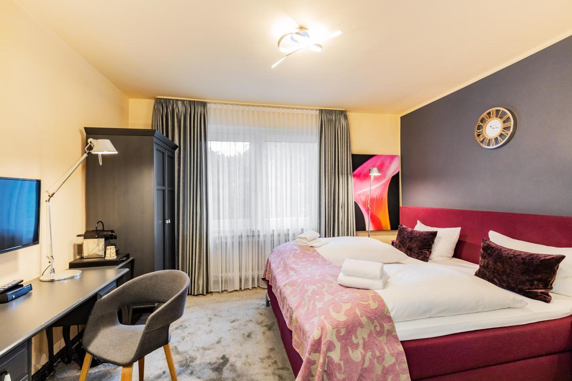 Hotel Fuerst Garden Dortmund Bagian luar foto
