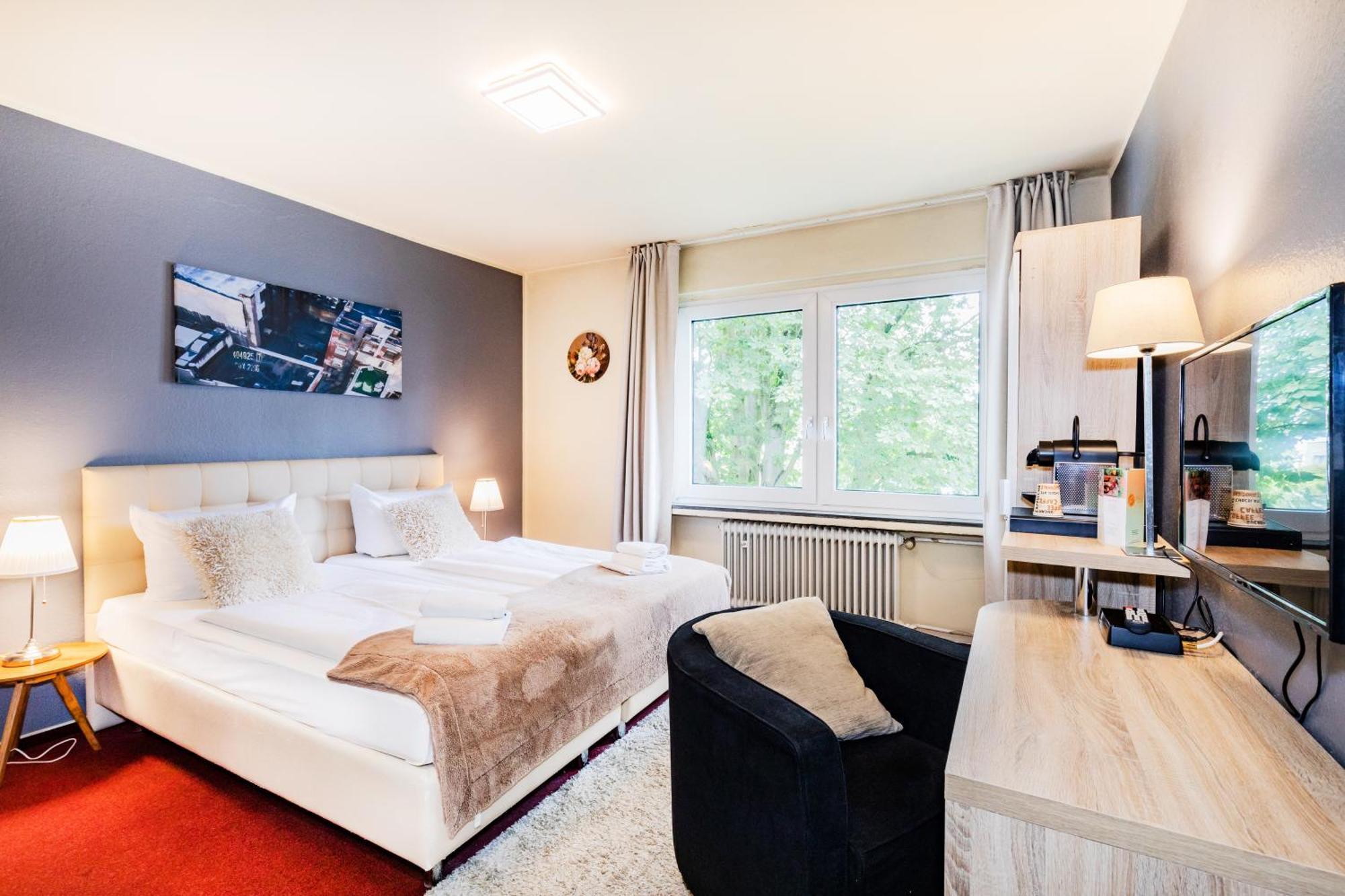 Hotel Fuerst Garden Dortmund Bagian luar foto